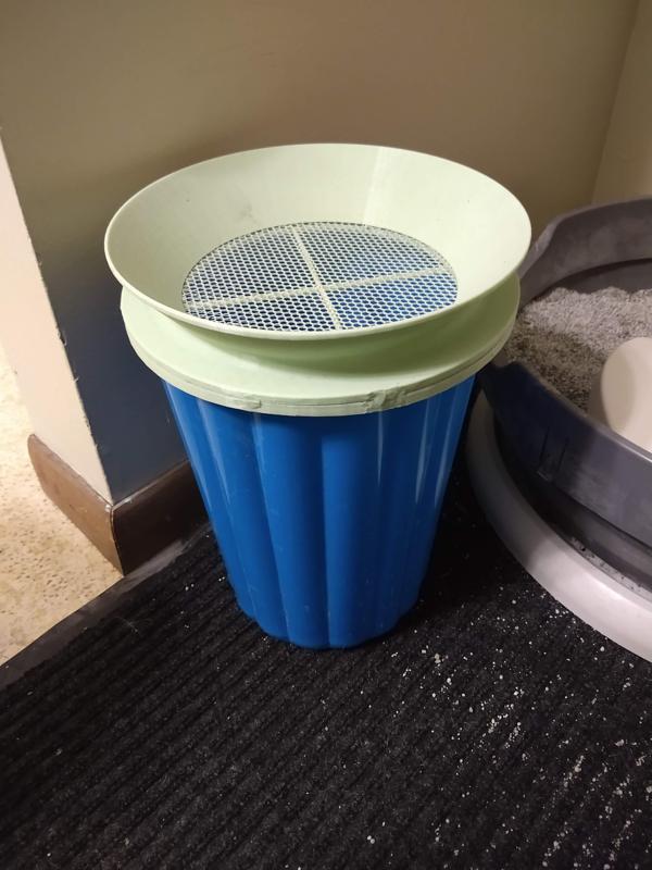 Animal  litter filter or Dirt classifier