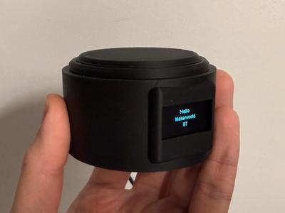 Round ESP32-C3 Holder with SSD1306 OLED Screen
