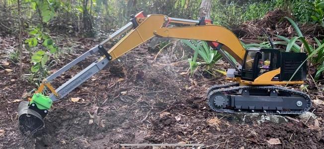 Huina 1580 / 1593 Long Reach Excavator Extension Upgrade