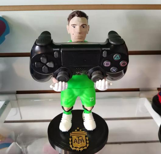 DIBU MARTINEZ SUPPORT