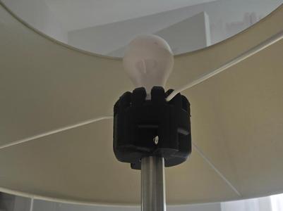 Lamp glope support for Rigidity