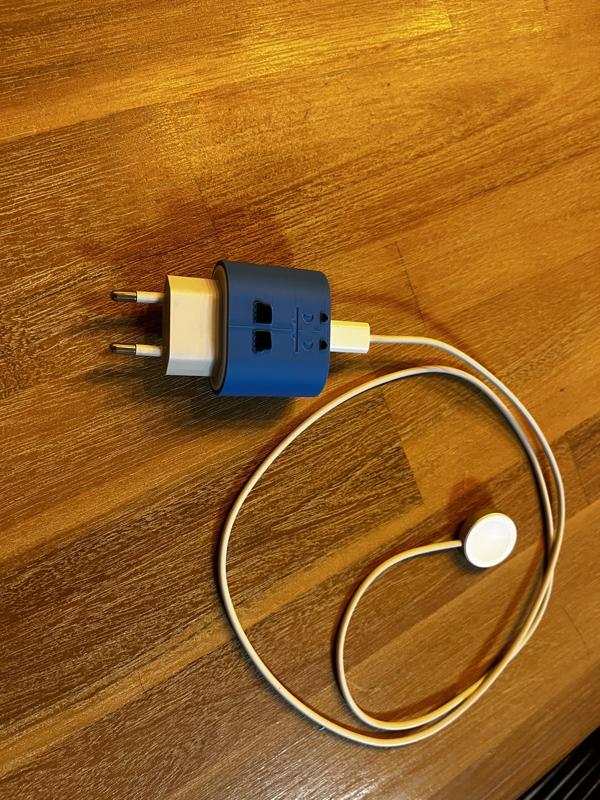 IPHONE PLUG/CHARGER CASE