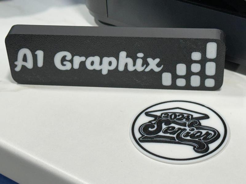 2024 Senior - Coin - Table Decor