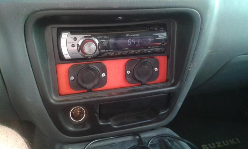 1 DIN car stereo faceplate for 12v power sockets