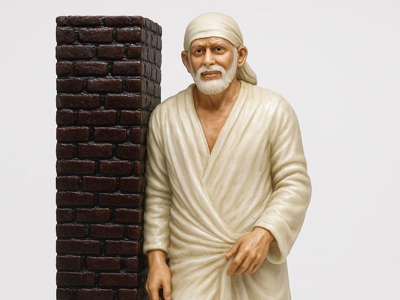 Shirdi Sai Baba Statue