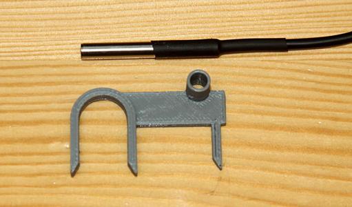 Thermometer mount for floor heating