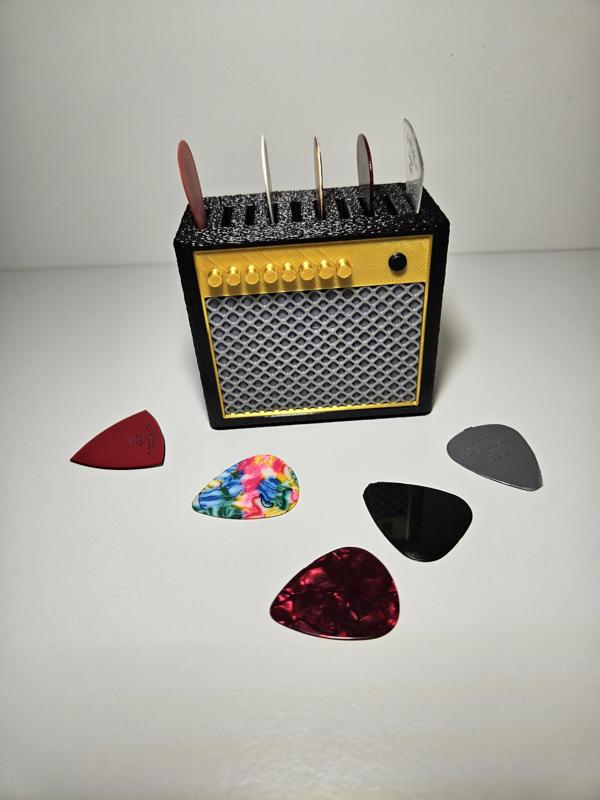 Pick holder / pick holder in Marshall amplifier look