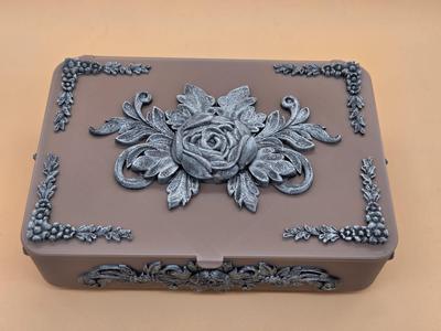 Jewelry Organizer Box with Floral Ornaments