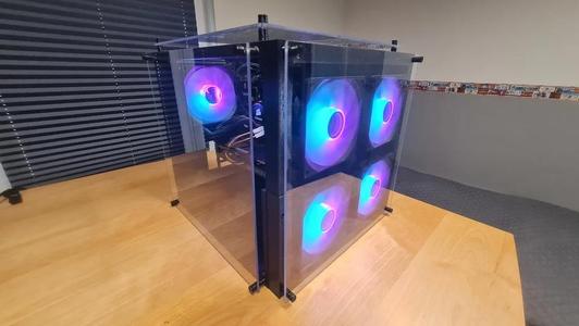LilCubey - mATX Acrylic Cube Pc Case