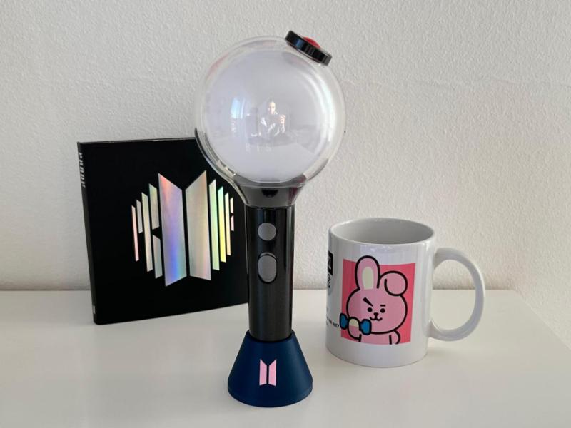 BTS lightstick stand - coloured logo