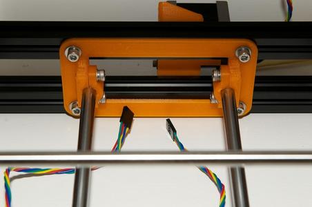 Mendelmax Y Rod Mount & Clamp for 10MM Linear Rod.