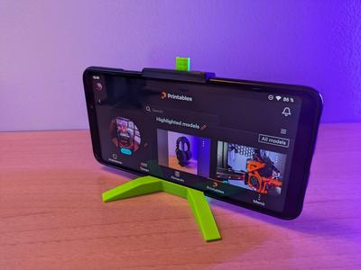 Smartphone Stand 90° – Compact and Stable Design