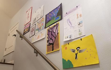 #0050 Kids' Artwork Hanger for Display