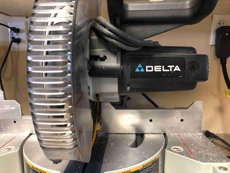 Delta saw adapter
