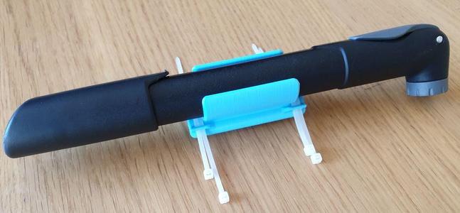 Bike pump mount for B'Twin 100 Hand Pump