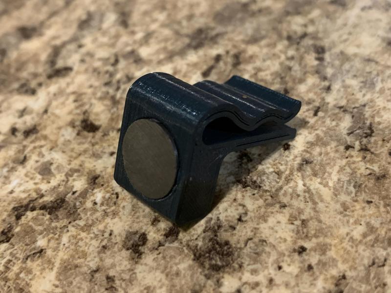 Magnetic curtain clip - 12.5mm x 5mm magnet (remix)
