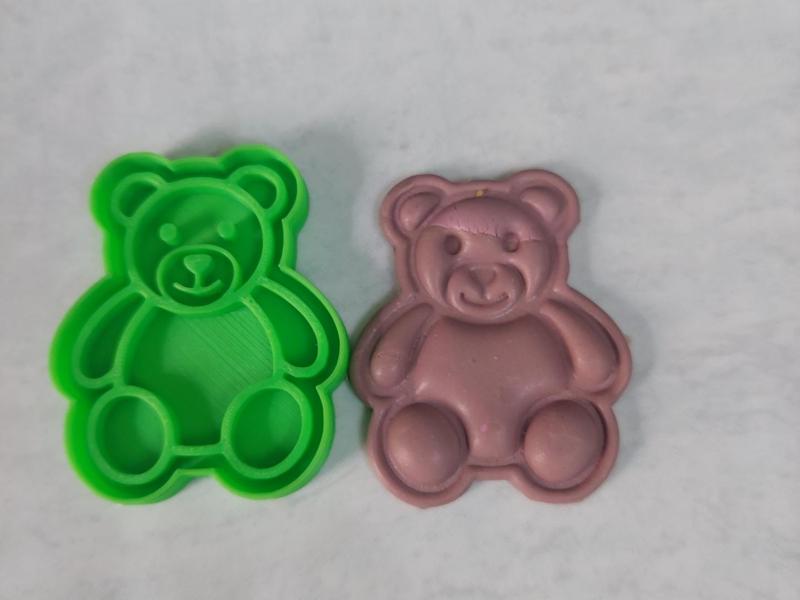 Bear paw cookie cutter