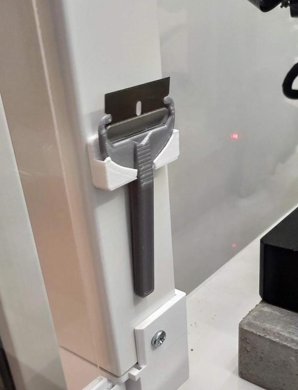Holder for EZ-Snap Razor Blade Handle