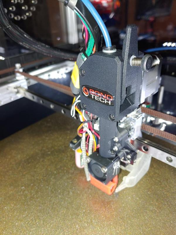 Bondtech BMG to Mosquito mount with integrated filament guide for Railcore