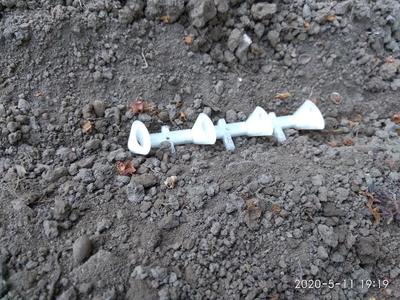 Hand seeder 4 hole 