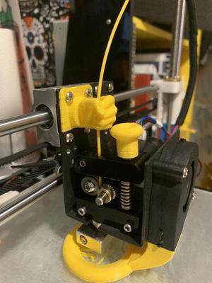 hand filament guide