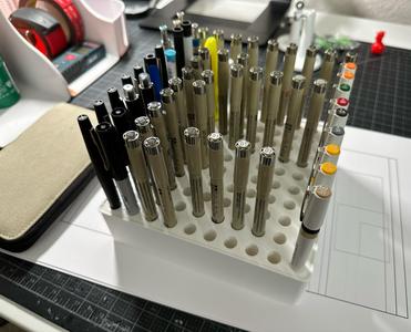 PEN HOLDER / ORGANIZER