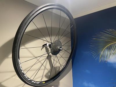Wheel holder
