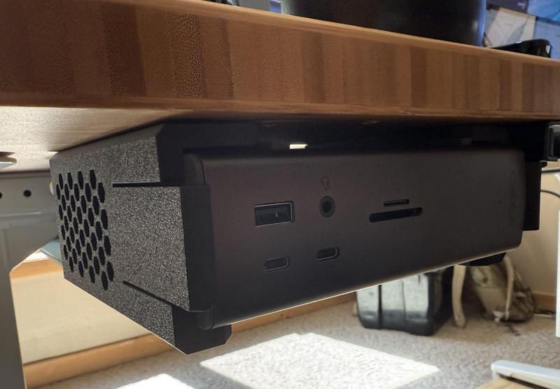CalDigit TS5 Plus Under desk mount