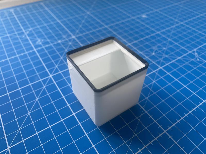 Gridfinity label internal magnet bins