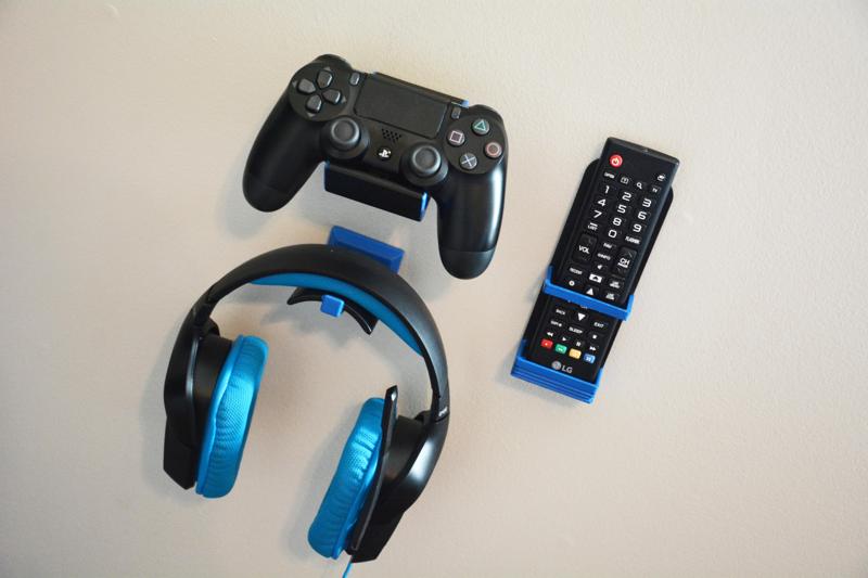 Wall Mounted Gaming Accessory Set