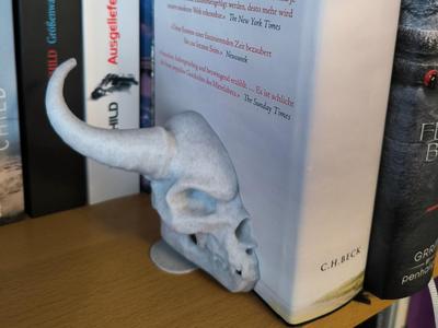 Book support demon skull style. 4 Parts. 