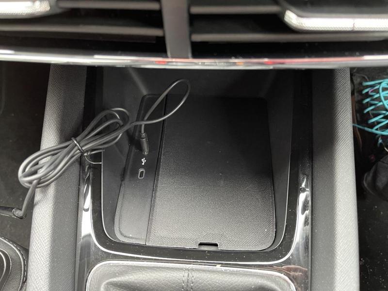  Skoda Octavia 4 phone tray for RHD