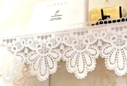 clip on decor