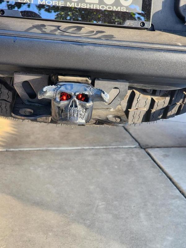 Improved demon hitch skull (eye cut outs and zip tie holes) 