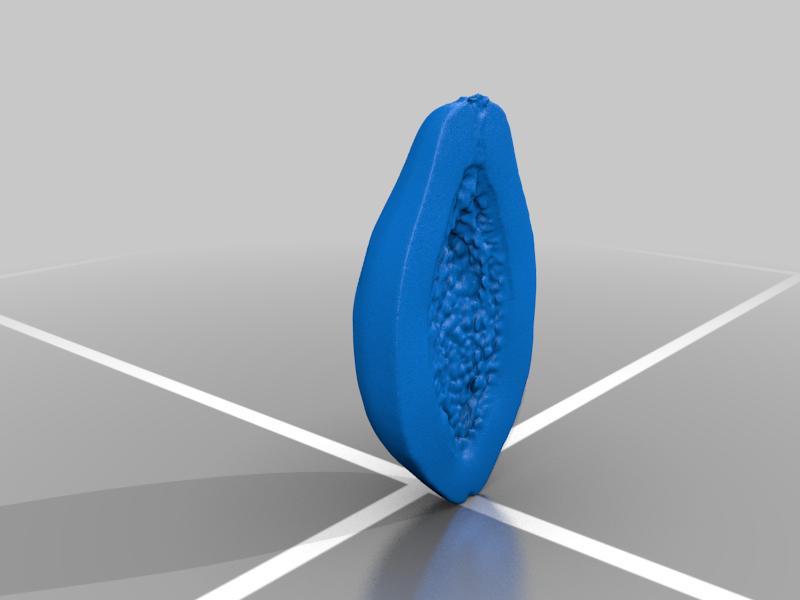 Media Papaya con pepitas.