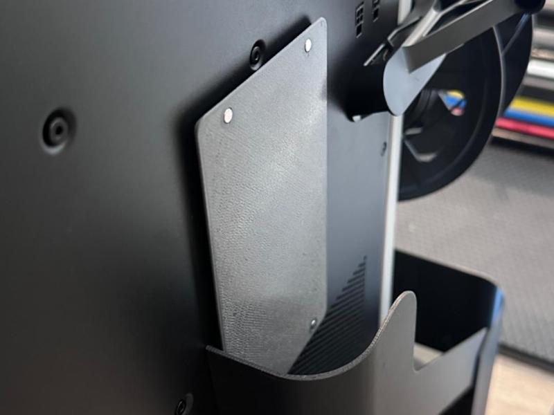 Magnetic H2D Chute Cover