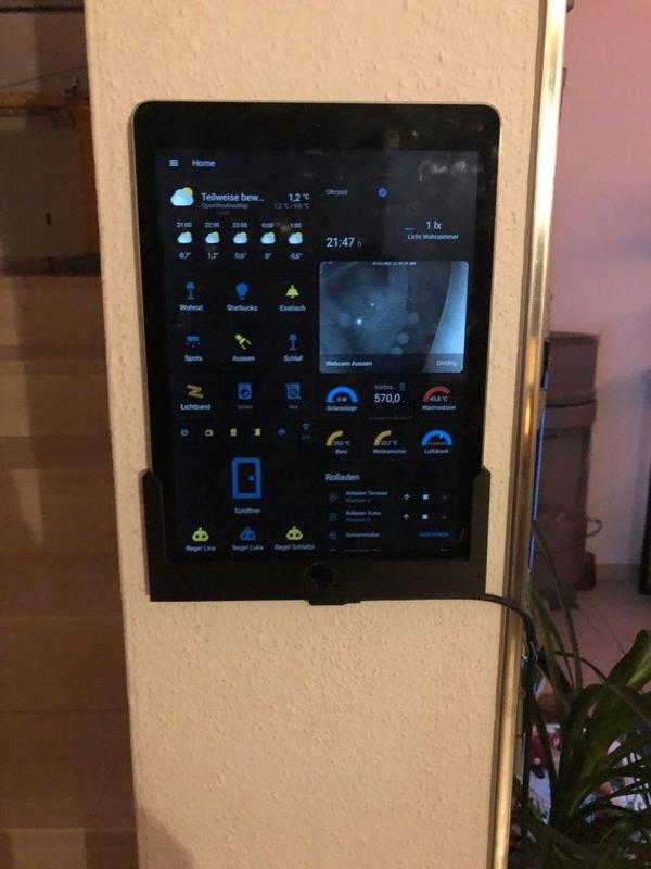 Apple iPad Air 2 wall mount