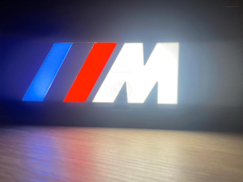 BMW Lightbox one plate 