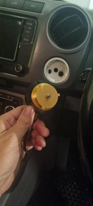VW multifit base for Quadlock charger