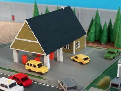Gas station 4 (z-scale)