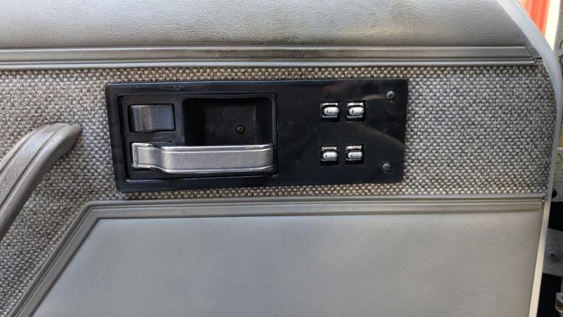 Renix/Jeep Cherokee XJ 1986-1991 Control Pannels