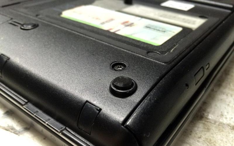 Replacement feet for HP Elitebook 2530p laptop.