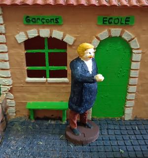 Schoolteacher for crib with santons