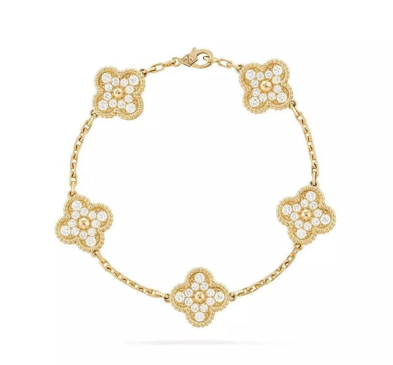 Sweet Alhambra Flower Bracelet