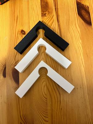 German: "90° Assembly Jig / Screw Clamp Aid for Wood Projects" English: "90° Assembly Jig / Screw Clamp Aid for Wood Projects"