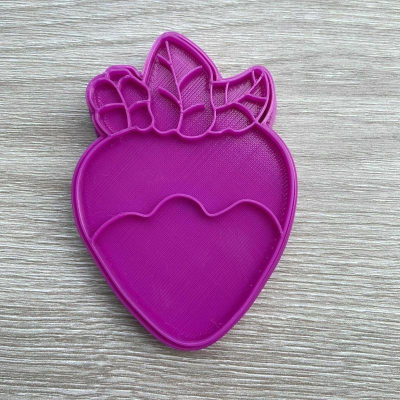 LOVE STRAWBERRY CUTTER AND STAMP