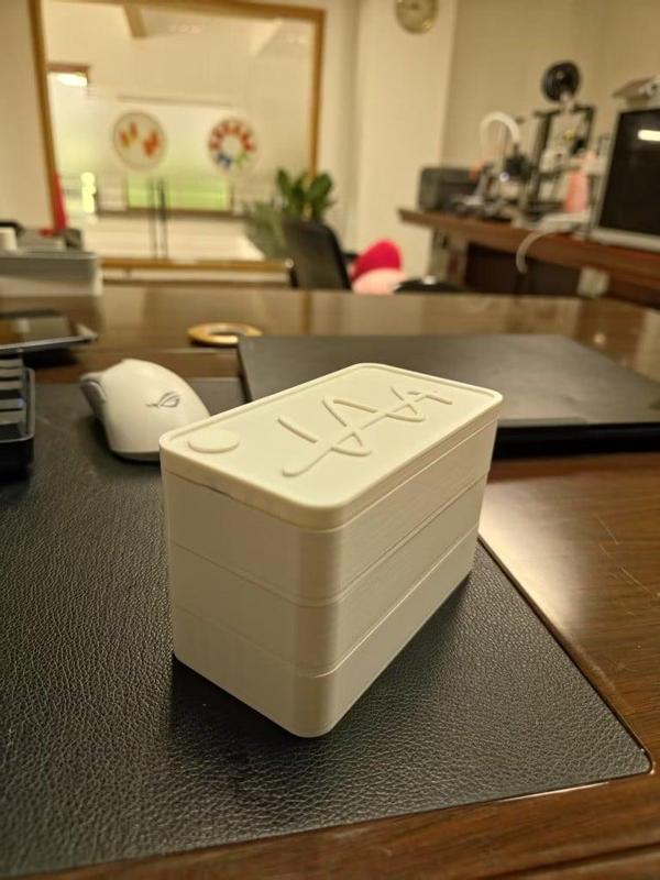 MagneticWhirl – The Spinning Organizer