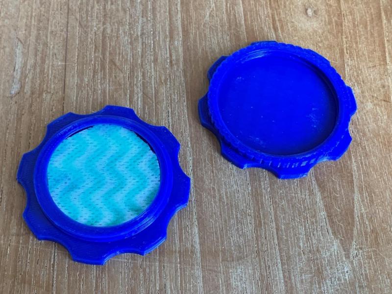 Travel essential oil diffuser