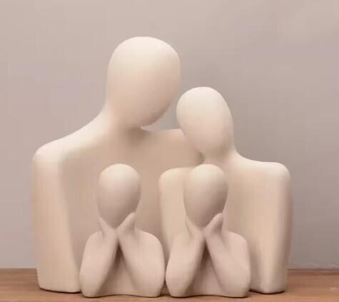 👨‍👩‍👧‍👦 Minimalist Family Sculpture