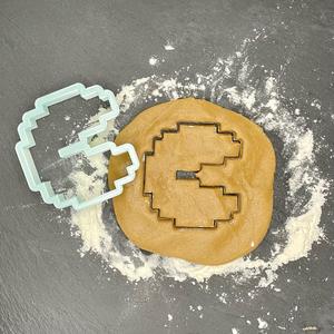 pixelated pacman cookie cutter